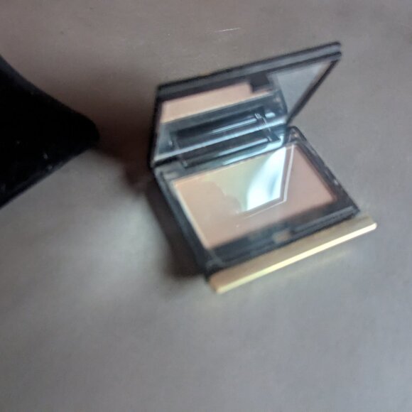 Kevyn Aucoin Beauty | The Sculpting Contour Powder | Light-S - Picture 9 of 13